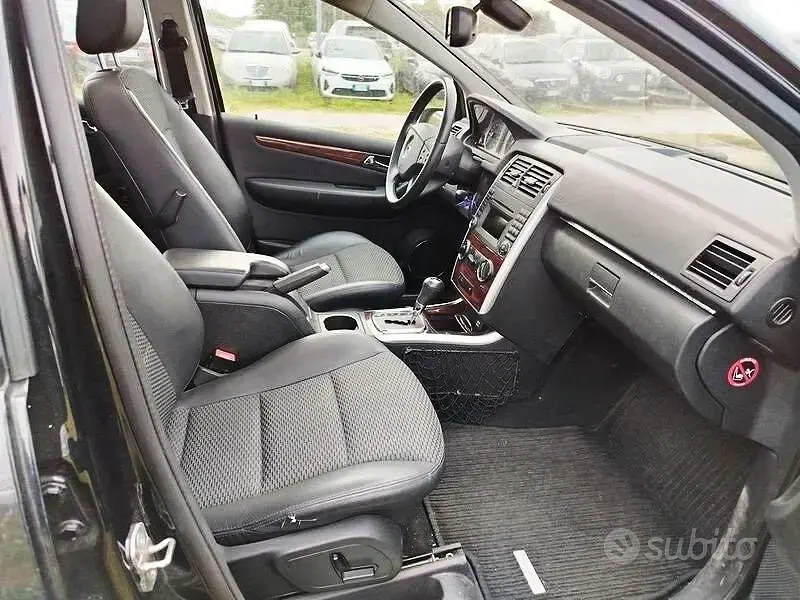 Käytetty Mercedes B160 Premium 95 HP (69 kW) 2010 Musta Tila-auto
