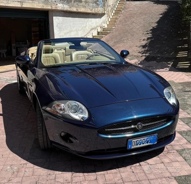 Usata Jaguar XK 256 CV (188 kW) 2008 Blu Cabrio