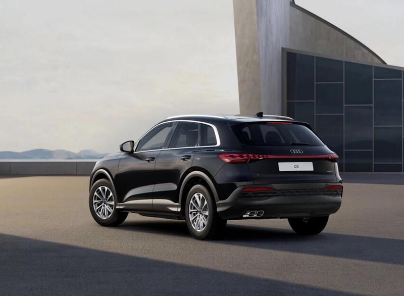 Nuova Audi Q5 204 CV (150 kW) 2025 Rosso SUV