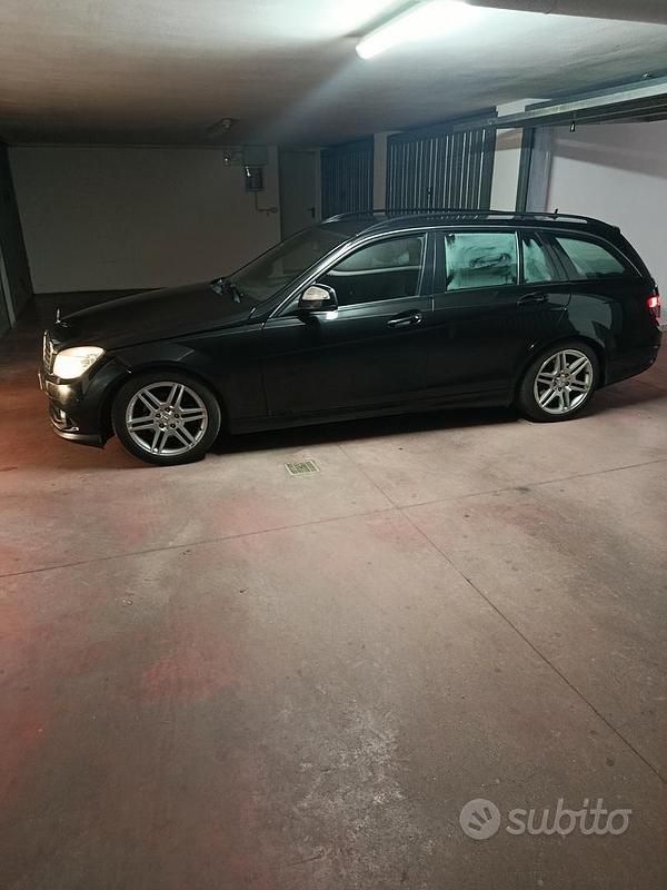 Usata Mercedes C220 170 CV (125 kW) 2009 Nero Station wagon