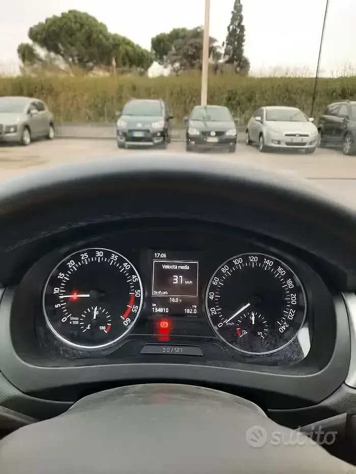 Usata Skoda Rapid Ambition 90 CV (66 kW) 2016 Grigio Utilitaria