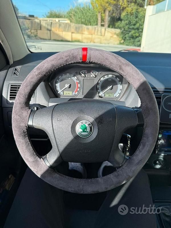 Usata Skoda Fabia 105 CV (77 kW) 2004 Grigio Berlina