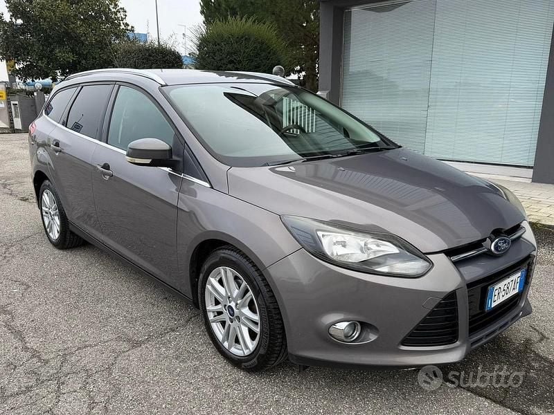 Usata Ford Focus Titanium 95 CV (69 kW) 2013 Grigio Station wagon