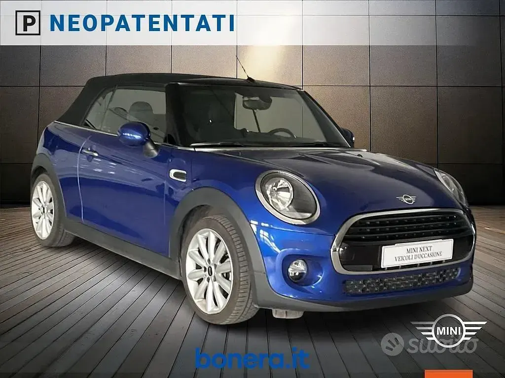 Usata Mini Cooper D Cabriolet 116 CV (85 kW) 2019 Blu Cabrio