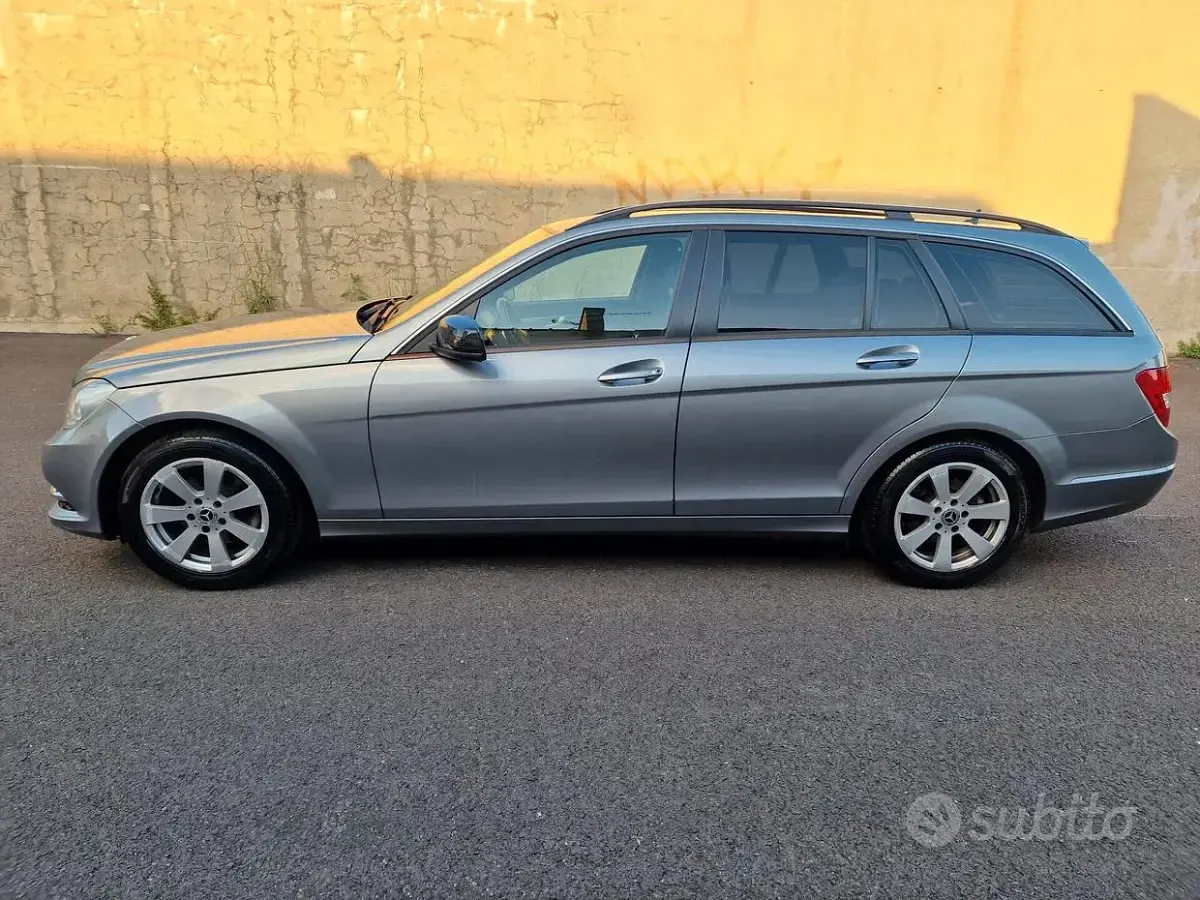 Usata Mercedes C180 120 CV (88 kW) 2013 Grigio Station wagon