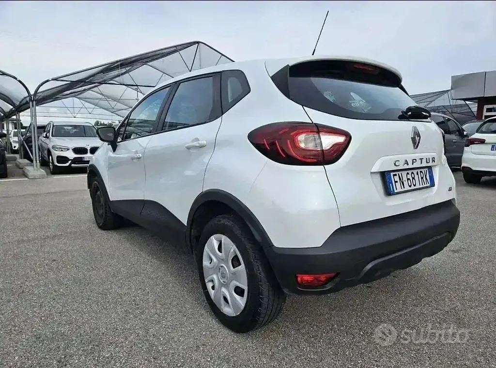 Second-hand Renault Captur Life 90 CP (66 kW) 2018 Alb SUV