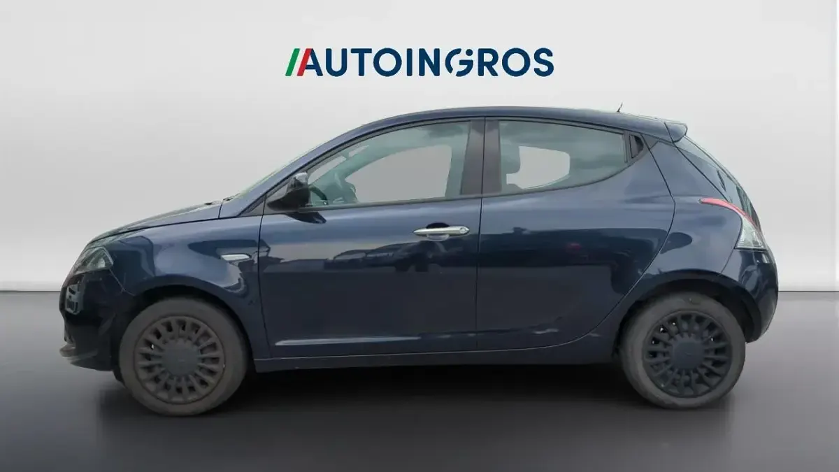 Gebraucht Lancia Ypsilon Silver 69 PS (50 kW) 2022 Blau Kleinwagen