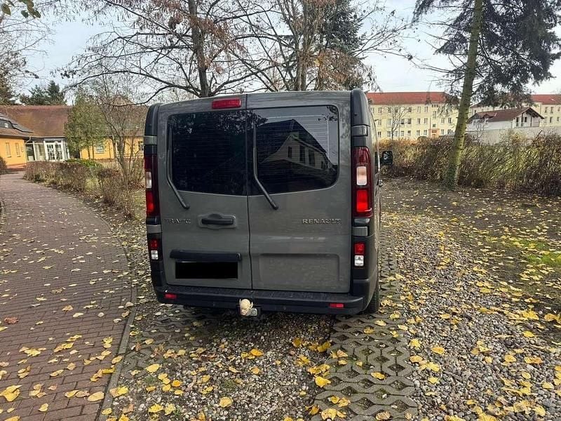 Usata Renault Trafic Expression 145 CV (106 kW) 2018 Grigio Monovolume