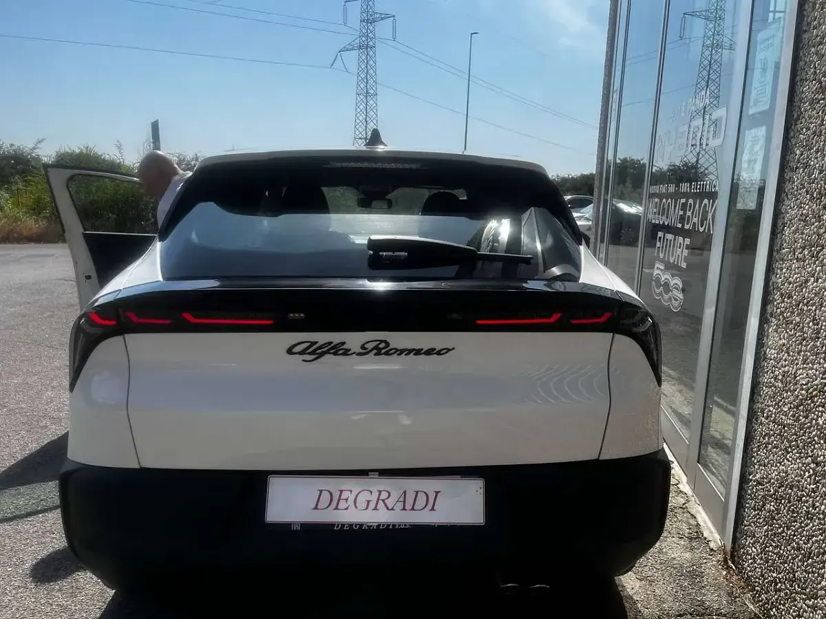 Usata Alfa Romeo GT Junior 136 CV (100 kW) 2024 Bianco sempione SUV