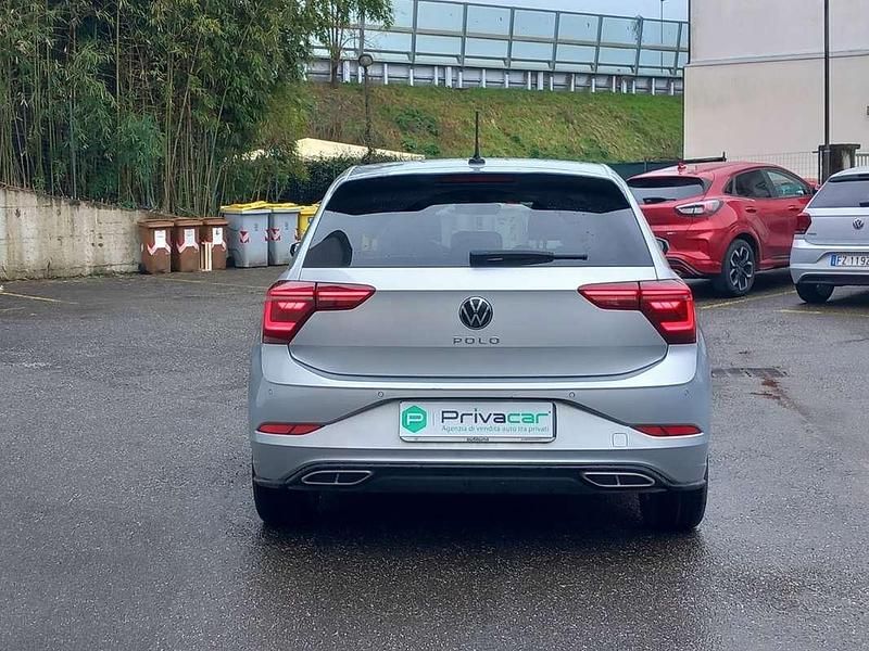Usata VW Polo R-line 95 CV (69 kW) 2022 Argento Utilitaria