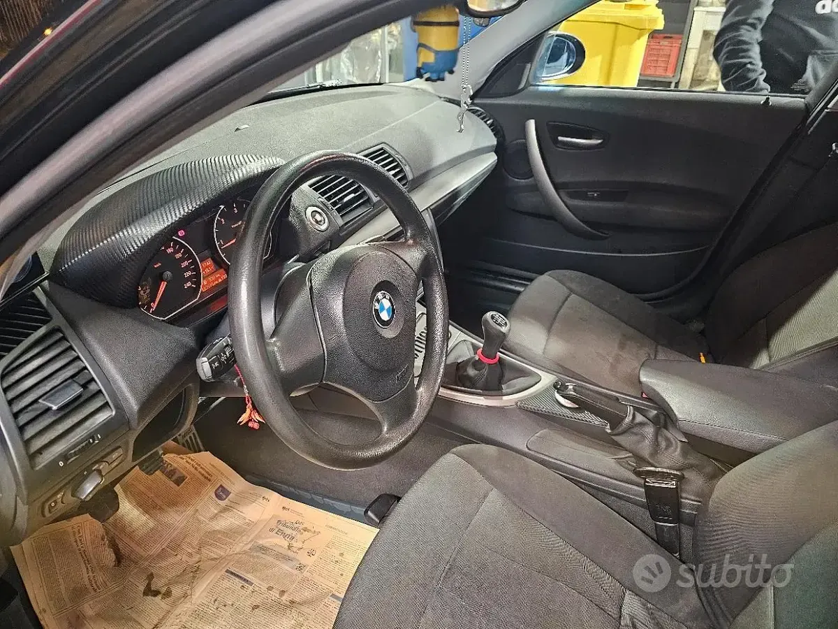 Usata BMW 120 177 CV (130 kW) 2007 Nero Utilitaria
