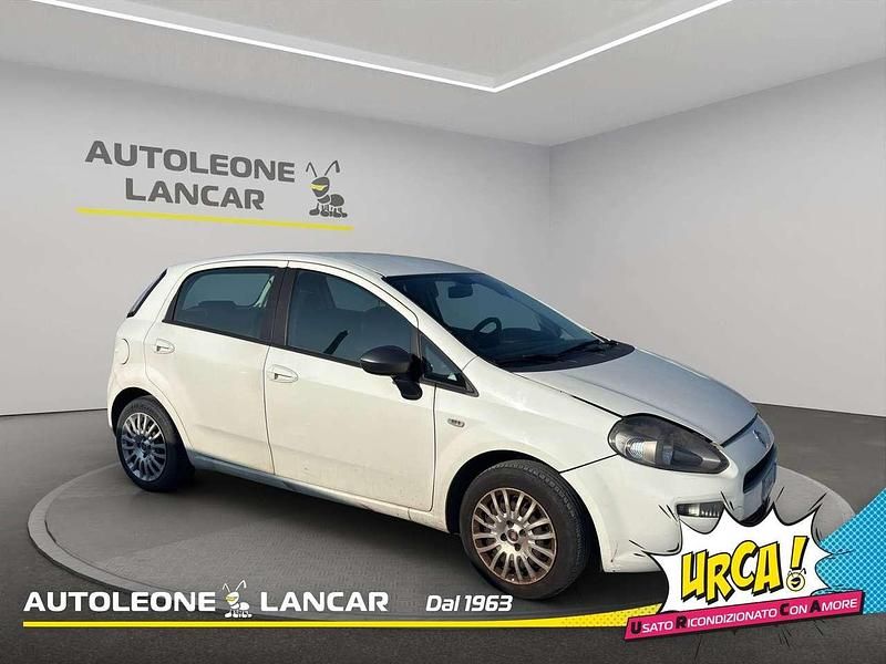 Usata Fiat Punto Young 75 CV (55 kW) 2014 Bianco Berlina