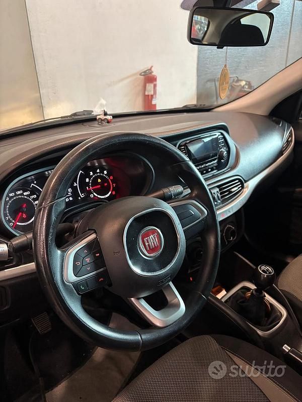 Usata Fiat Tipo 120 CV (88 kW) 2017 Berlina