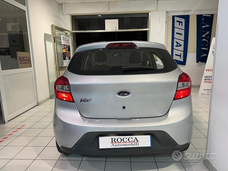 Usata Ford Ka Plus Ambiente 71 CV (52 kW) 2018 Grigio metallizzato Utilitaria