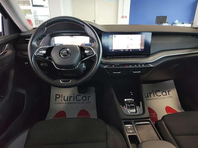 Usata Skoda Octavia Executive 116 CV (85 kW) 2022 Nero Station wagon