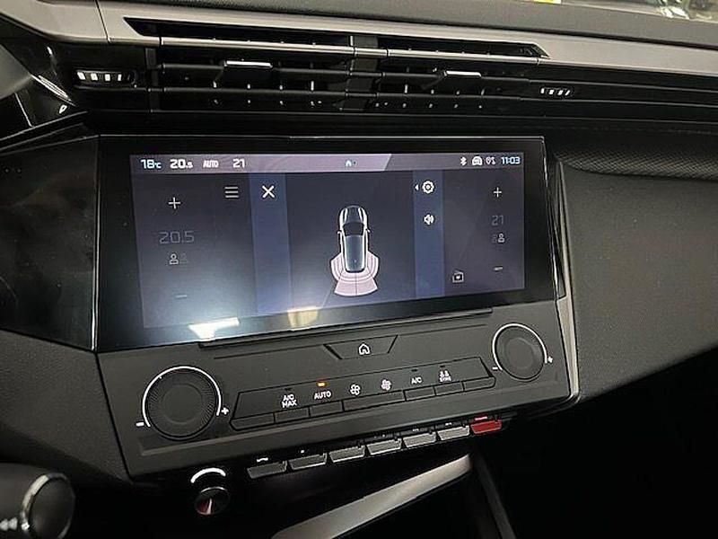 Usata Peugeot 308 Active 131 CV (96 kW) 2024 Verde Berlina