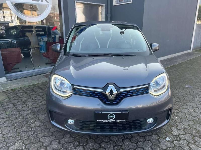 Usata Renault Twingo 30 kW (42 CV) 2021 Grigio scuro metalizzato Utilitaria