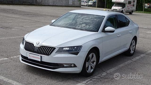 Usata Skoda Superb Executive 120 CV (88 kW) 2016 Bianco Berlina