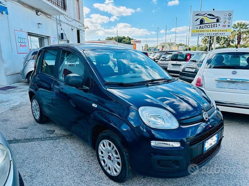 Usata Fiat Panda Easy 69 CV (50 kW) 2020 Blu Berlina