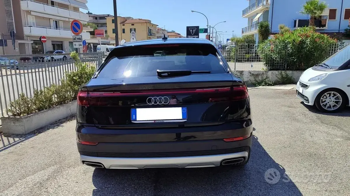 Usata Audi Q8 Sport 231 CV (169 kW) 2024 Nero metallizzato SUV