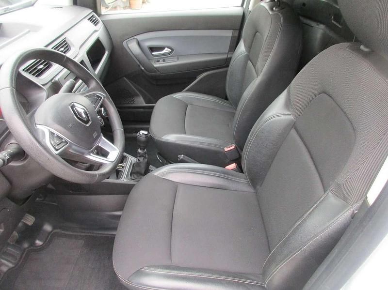 Usado Renault Kangoo 95 CV (69 kW) 2023 Blanco Monovolumen