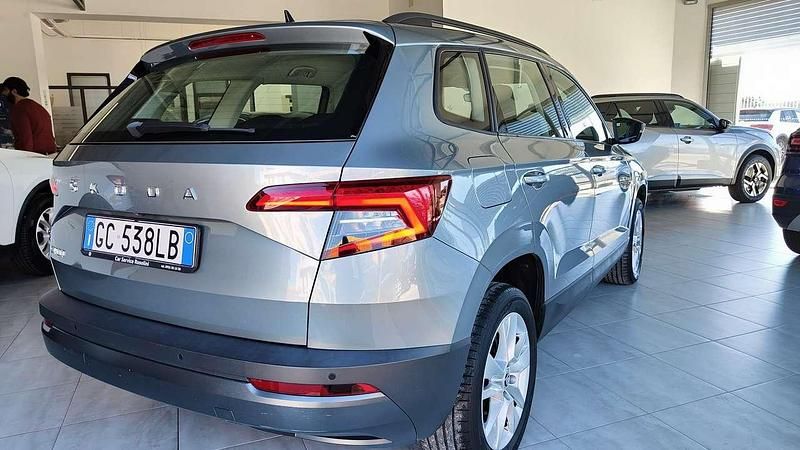 Usata Skoda Karoq Executive 116 CV (85 kW) 2020 Grigio SUV