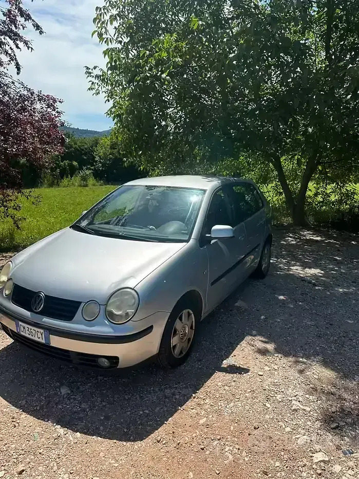 Usata VW Polo 75 CV (55 kW) 2004 Grigio Utilitaria