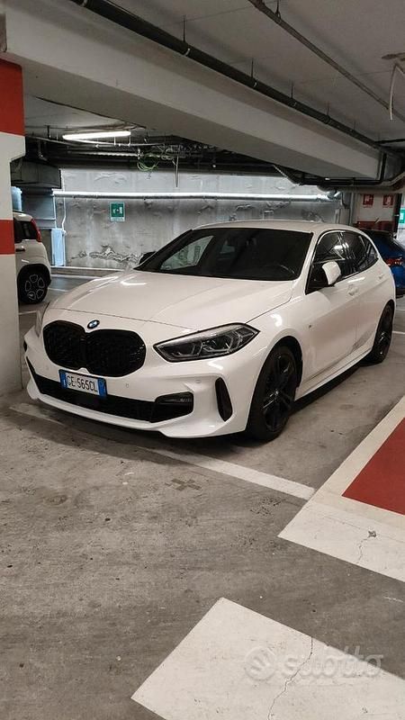 Usata BMW 118 M Sport 150 CV (110 kW) 2021 Bianco Utilitaria