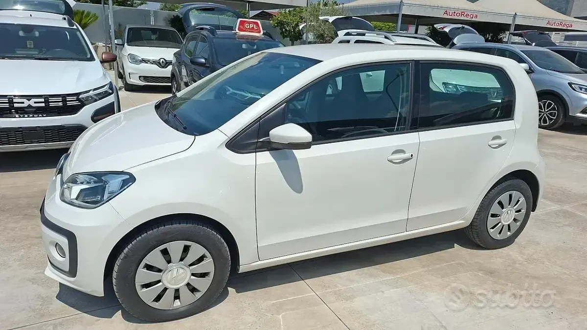 Usata VW up! Move 75 CV (55 kW) 2018 Bianco Utilitaria