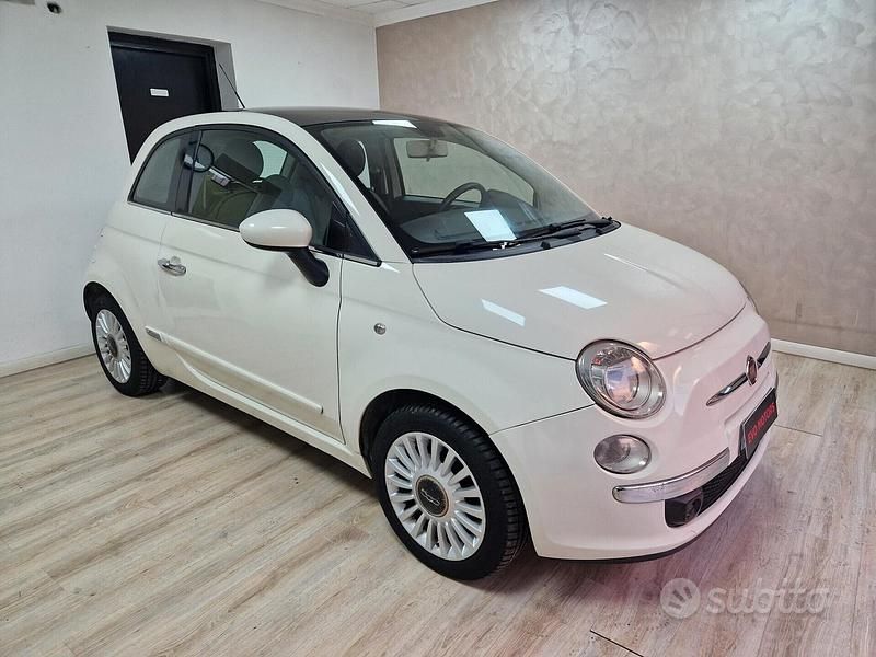 Usata Fiat 500 Lounge 69 CV (50 kW) 2011 Bianco Berlina