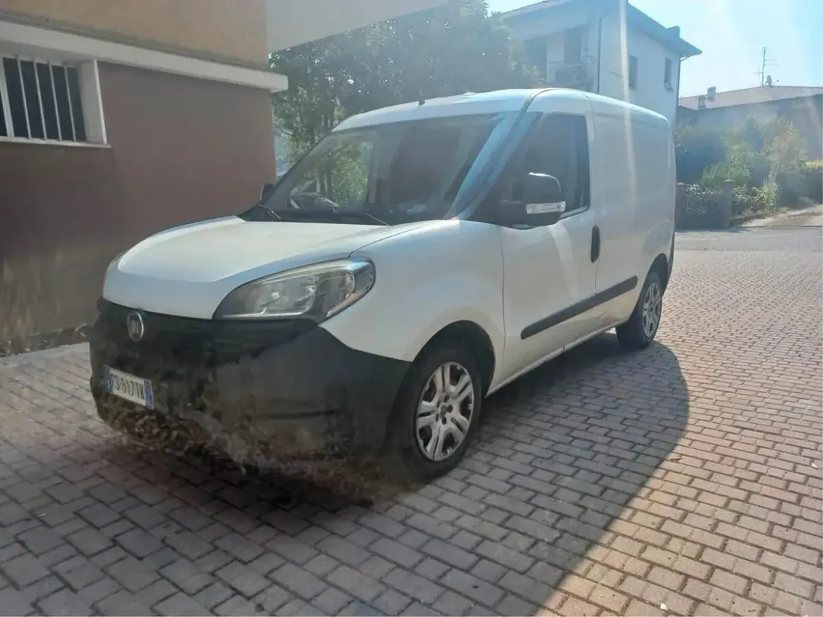 Usata Fiat Doblò 95 CV (69 kW) 2018 Bianco Monovolume