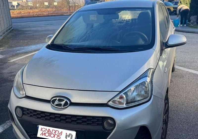 Usata Hyundai i10 65 CV (47 kW) 2020 Grigio Utilitaria