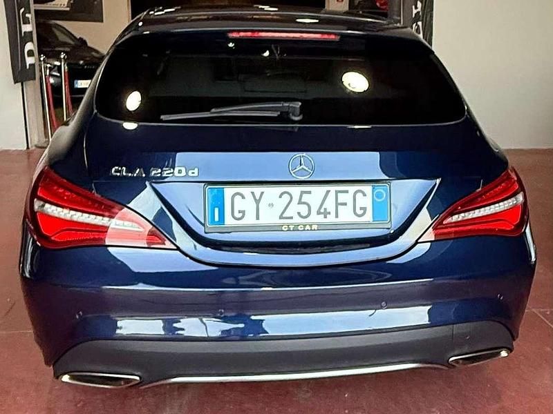 Usata Mercedes CLA220 Shooting Brake Executive 177 CV (130 kW) 2019 Blu/azzurro Station wagon