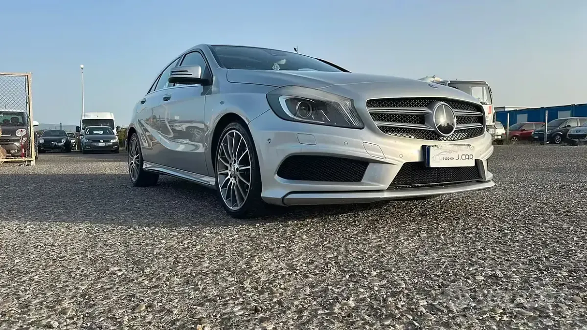 Usata Mercedes A200 136 CV (100 kW) 2014 Grigio Utilitaria