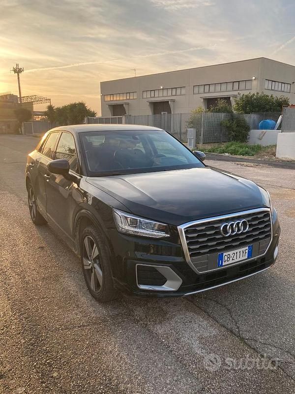 Usata Audi Q2 Admired 116 CV (85 kW) 2020 Nero SUV