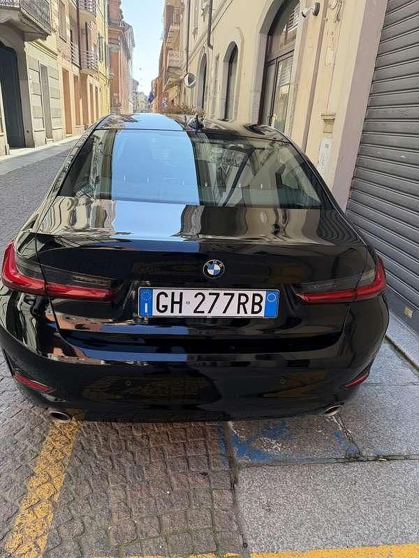 Usata BMW 318 Luxury Line 156 CV (114 kW) 2022 Berlina