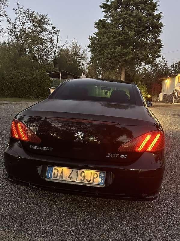 Usata Peugeot 307 CC 136 CV (100 kW) 2006 Cabrio
