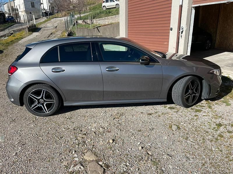 Usata Mercedes A200 Premium 150 CV (110 kW) 2019 Grigio Berlina