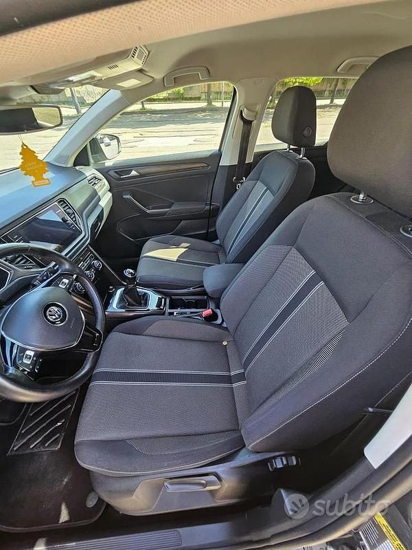 Usata VW T-Roc Style 116 CV (85 kW) 2019 Grigio SUV