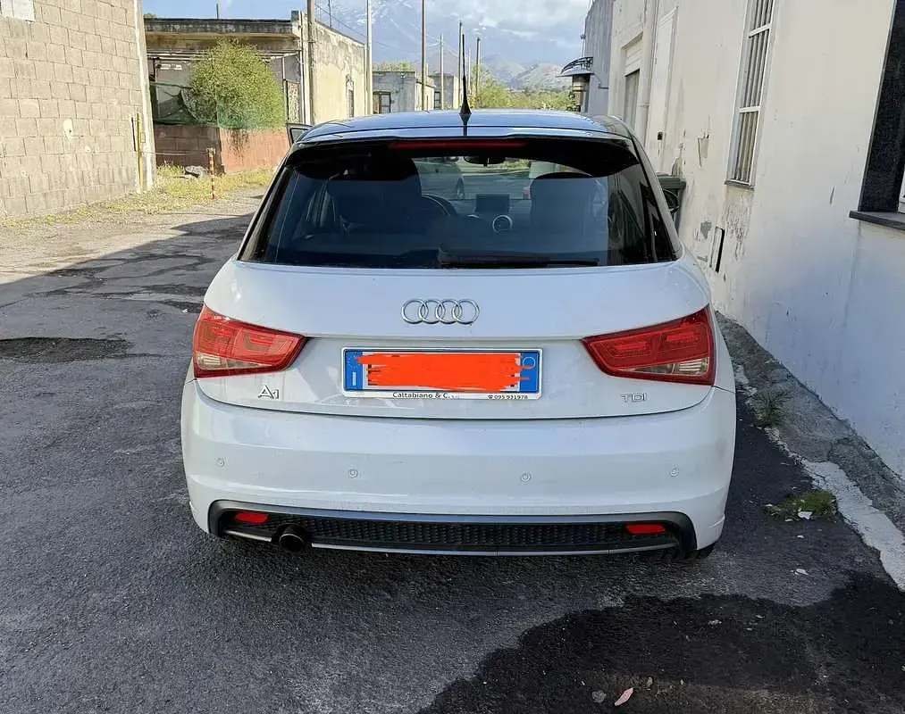 Usata Audi A1 Sportback Admired 90 CV (66 kW) 2013 Utilitaria