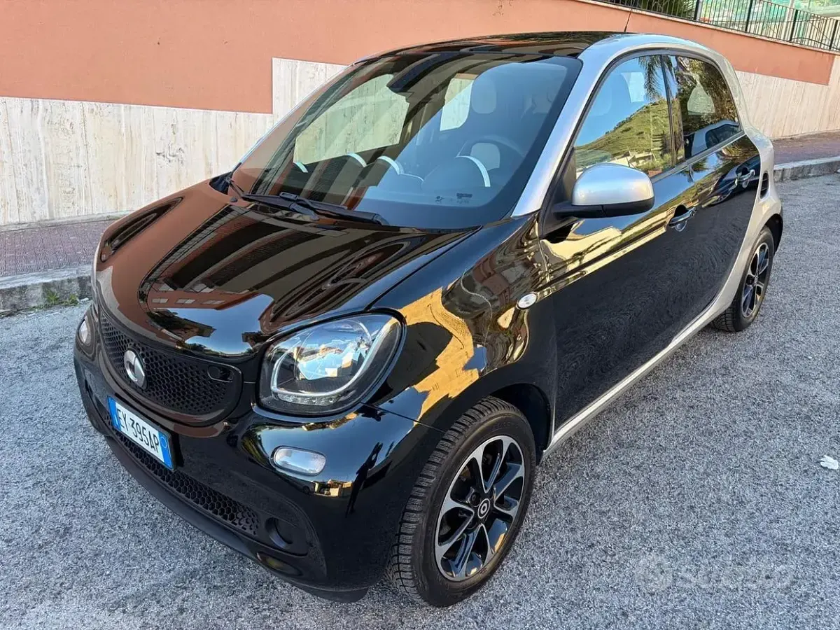 Usata Smart ForFour Passion 71 CV (52 kW) 2014 Nero Utilitaria