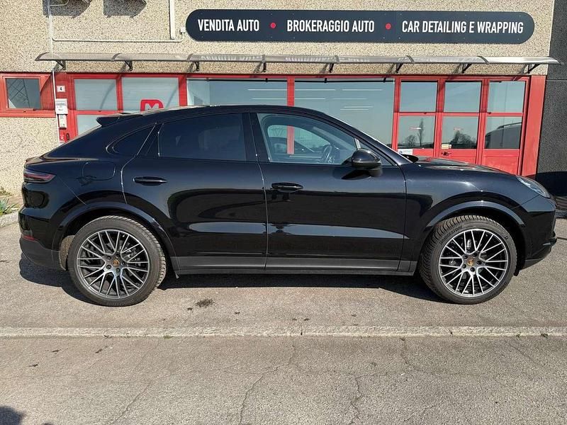 Usata Porsche Cayenne 340 CV (250 kW) 2021 Nero SUV