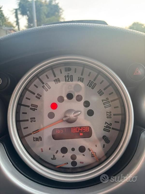 Usata Mini Cooper 116 CV (85 kW) 2005 Nero Utilitaria
