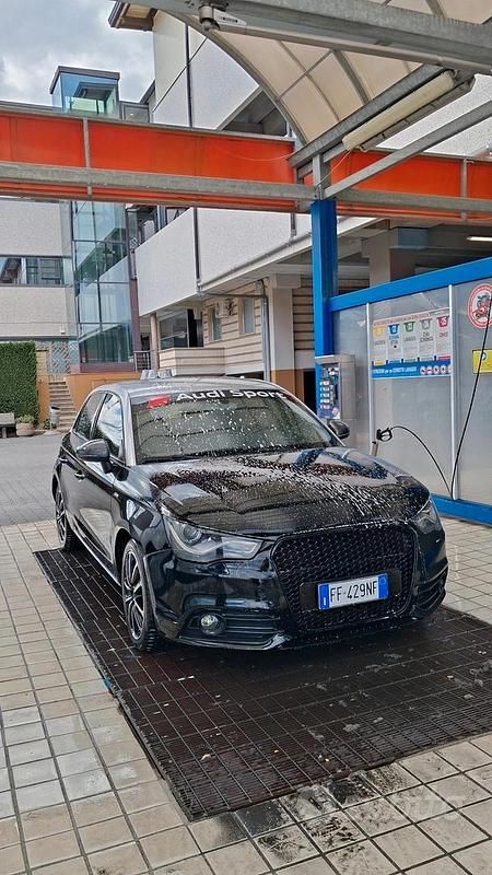 Usata Audi A1 105 CV (77 kW) 2014 Nero Utilitaria