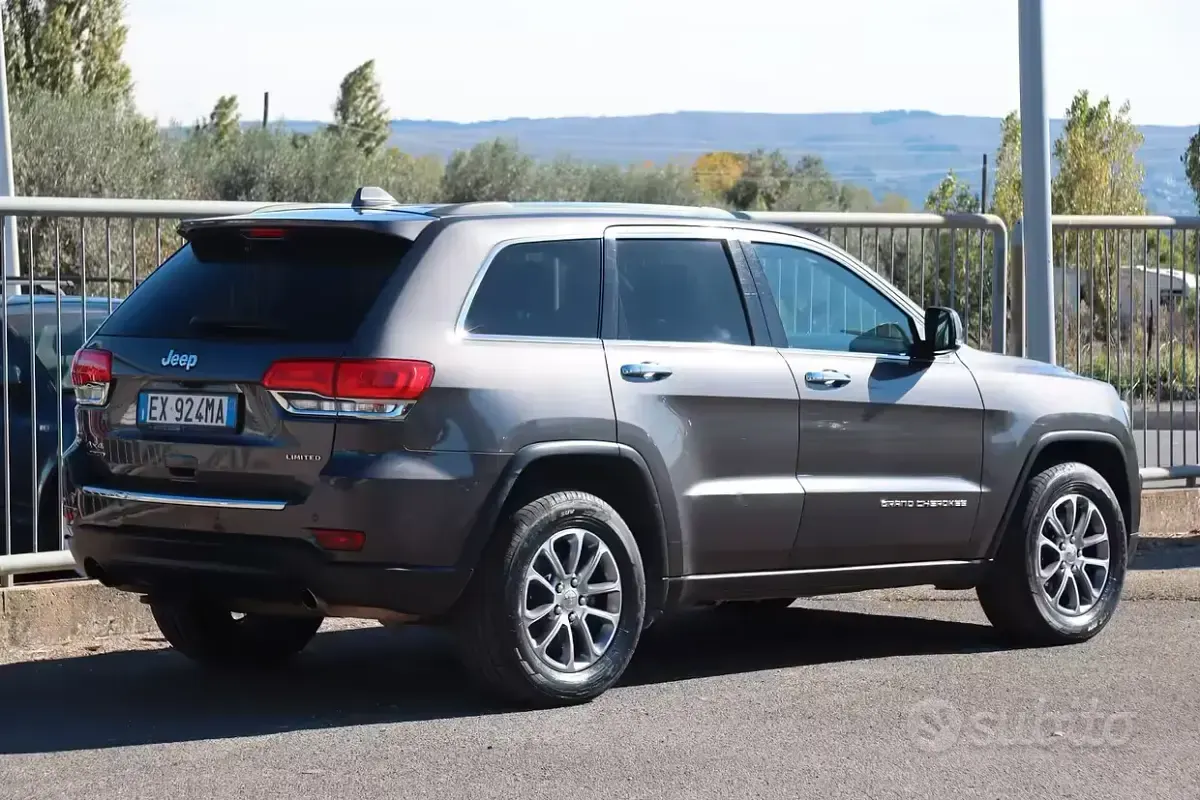 Usata Jeep Cherokee Limited 250 CV (183 kW) 2014 SUV