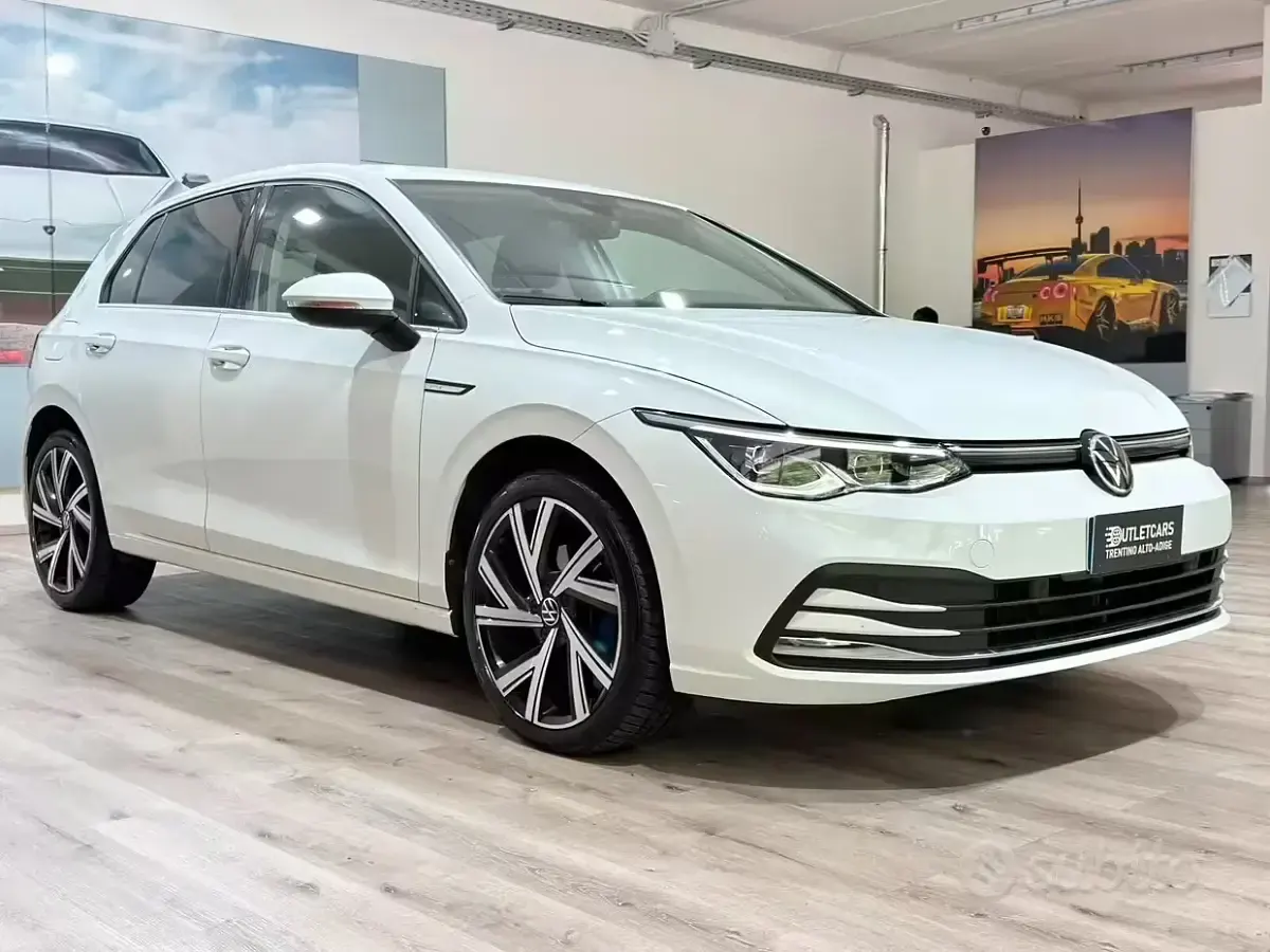 Usata VW Golf VIII Style 131 CV (96 kW) 2020 Bianco Berlina