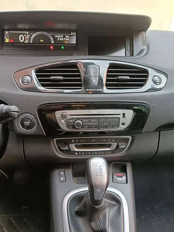 Usata Renault Scenic E-Tech 110 CV (80 kW) 2012 Nero Monovolume