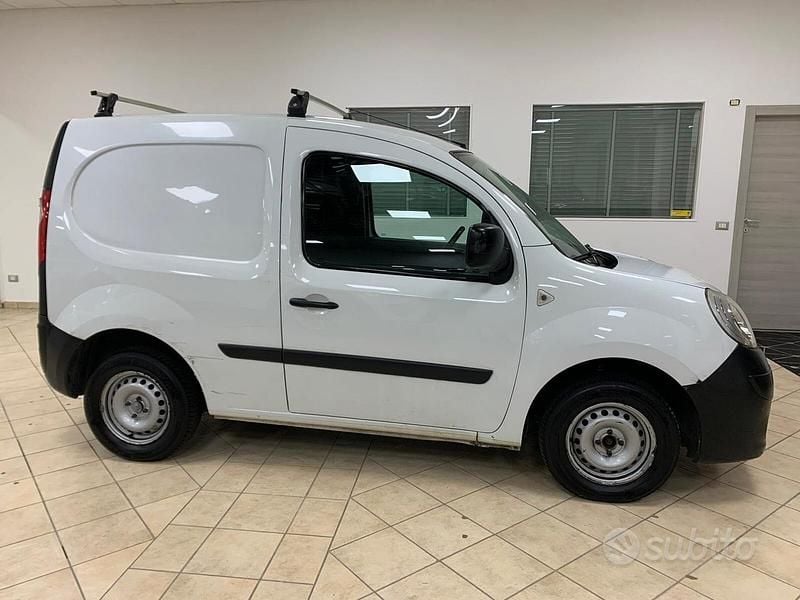 Usata Renault Kangoo 90 CV (66 kW) 2011 Bianco Monovolume