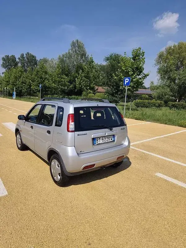 Usata Suzuki Ignis GL 83 CV (61 kW) 2001 Utilitaria