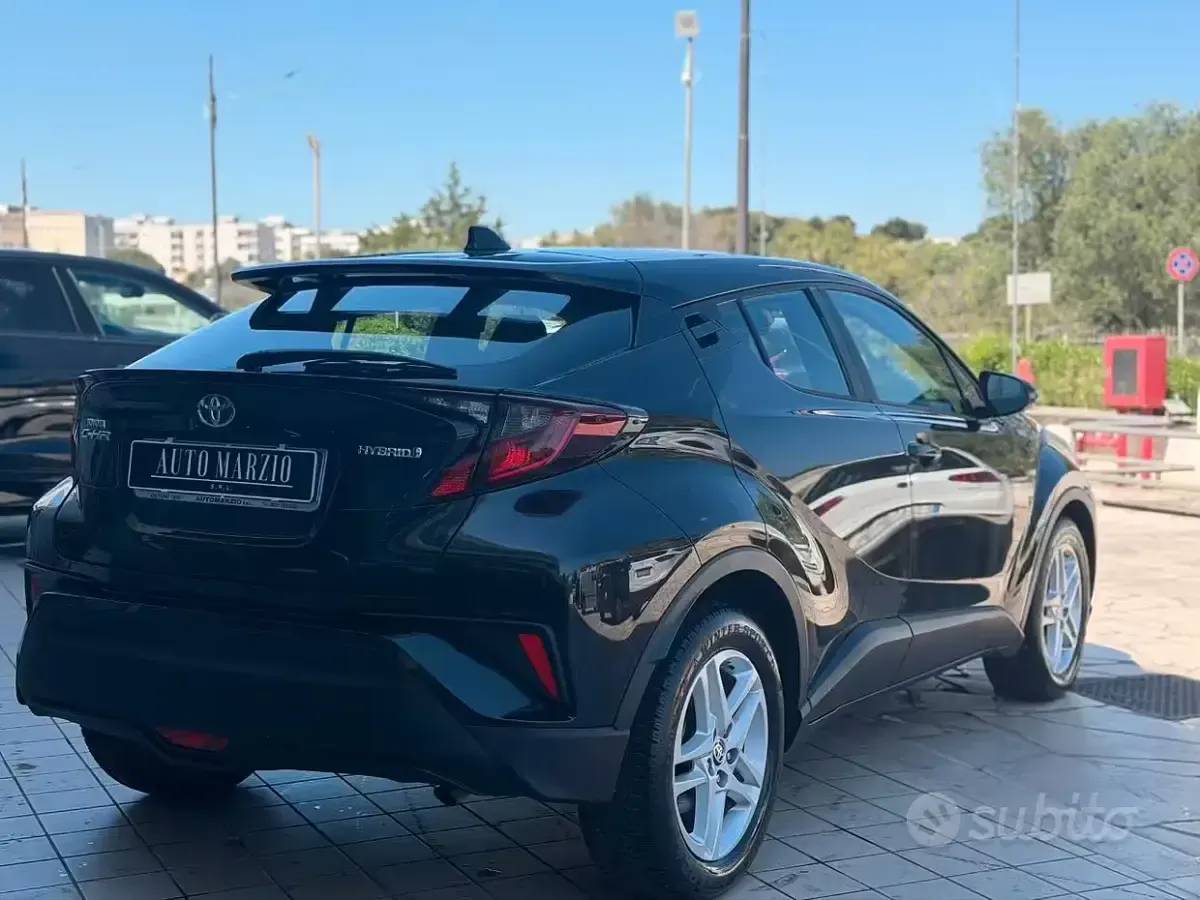 Usata Toyota C-HR Business Edition 98 CV (72 kW) 2020 Nero SUV